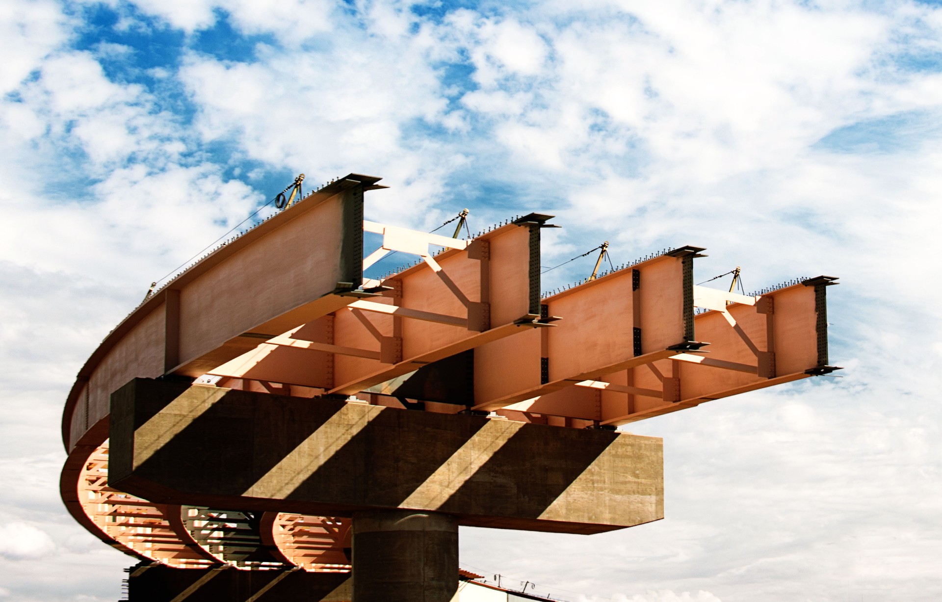 Interstate  Bridge  Construction